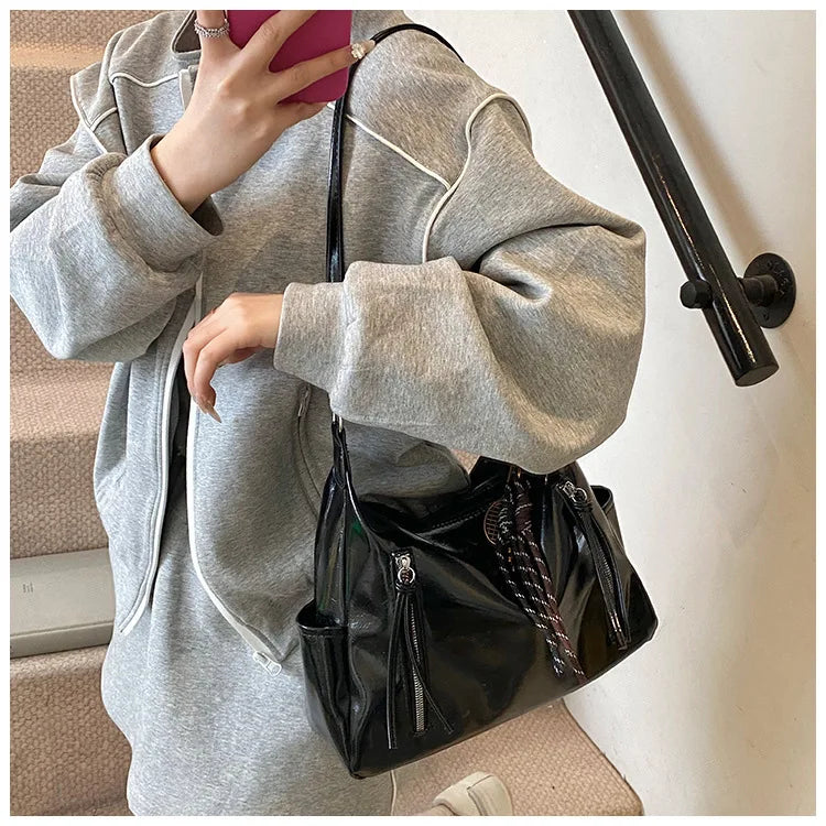 Sabine Shoulder Bag
