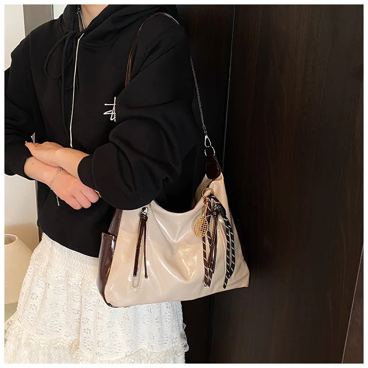 Sabine Shoulder Bag